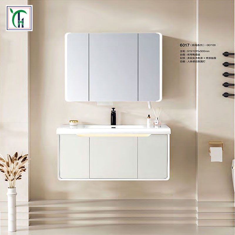 多层实木浴室柜